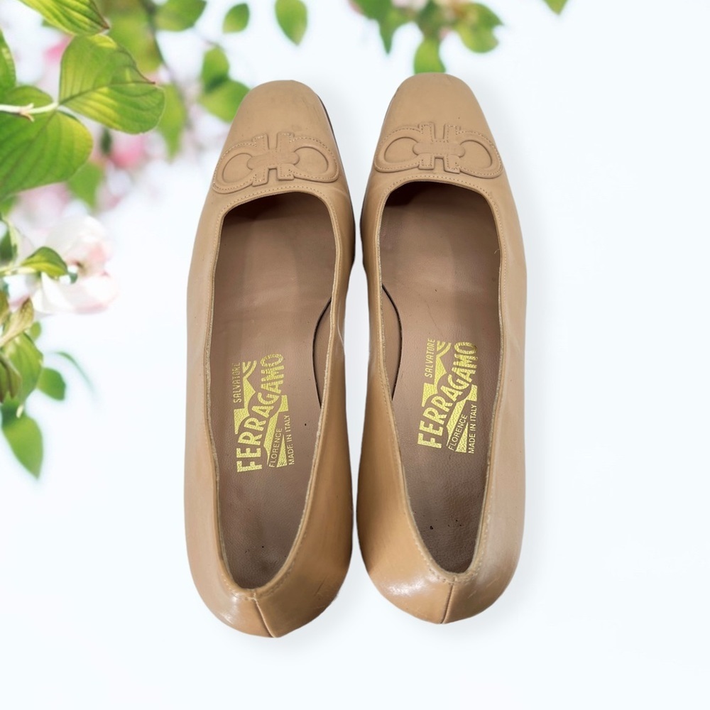 SALVATORE Ferragamo Pumps - Picture 6 of 10